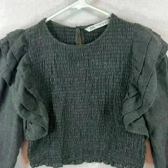 Zara Crop Shirred Elastic Top Size Medium Gray Long Sleeves Ruffled Caps - Picture 3 of 11